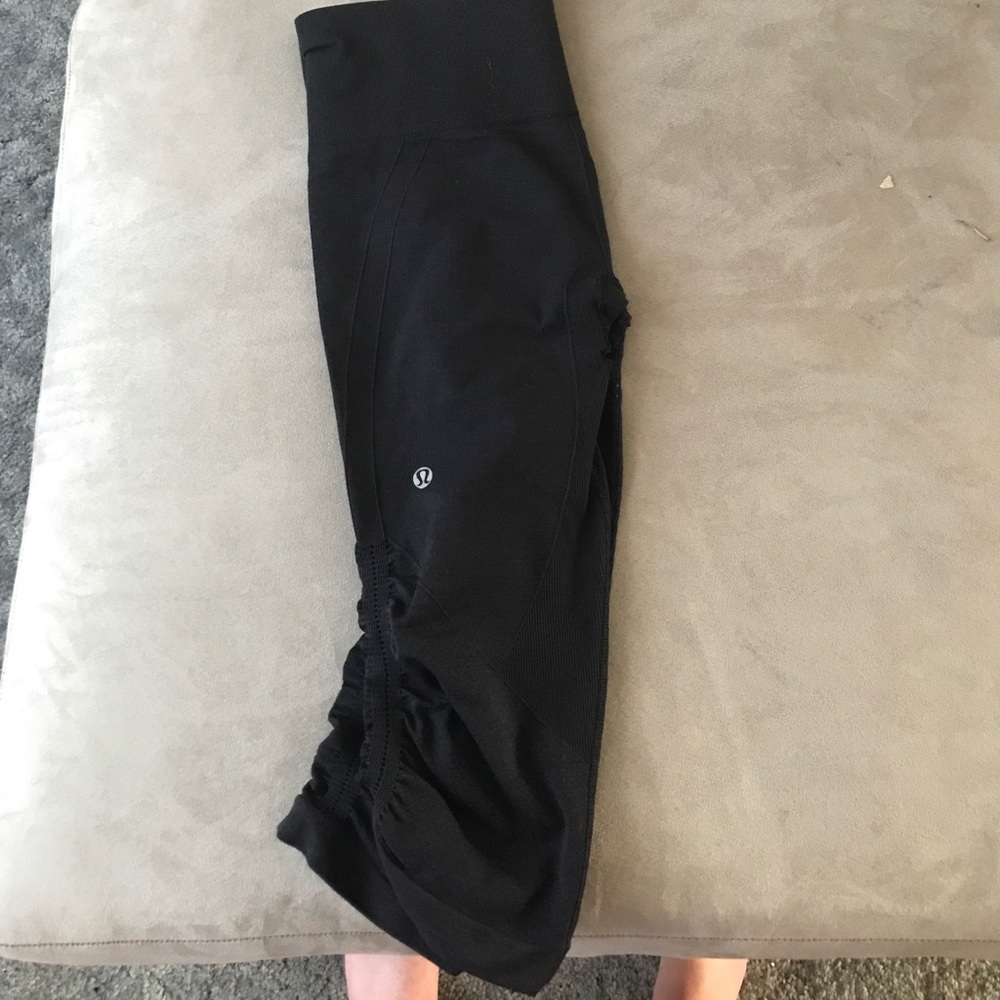Lululemon crops